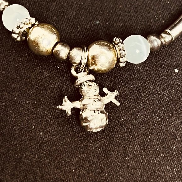 Lot Of 5 Silver Tone/Gold Tone Bracelets (3799) - Picture 3 of 7